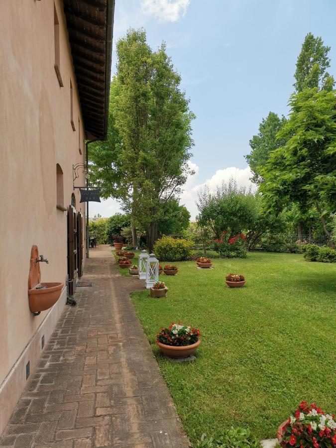Casa Flosa Room & Breakfast Medicina  Exterior foto